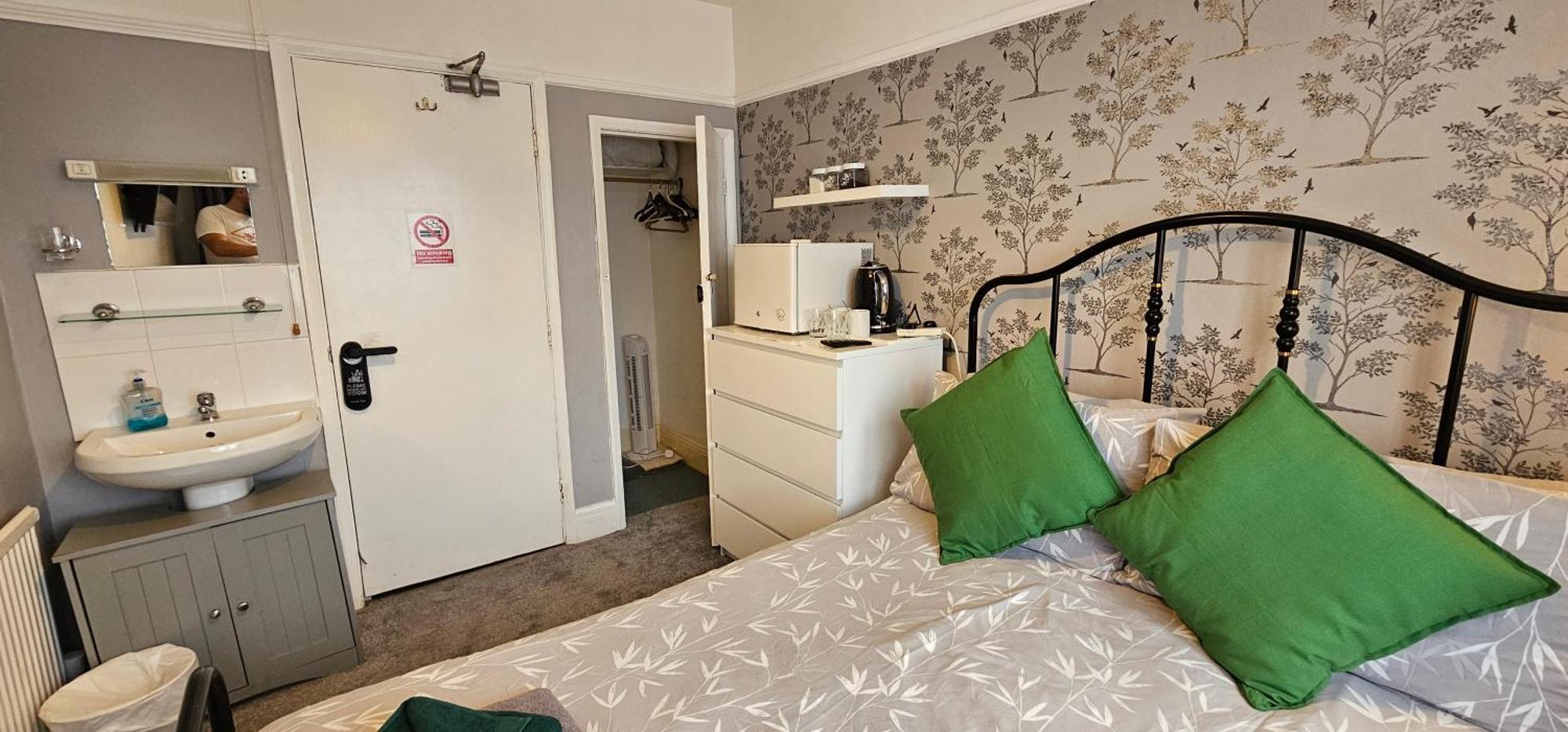 פיינטון The Roslyn Guest House מראה חיצוני תמונה